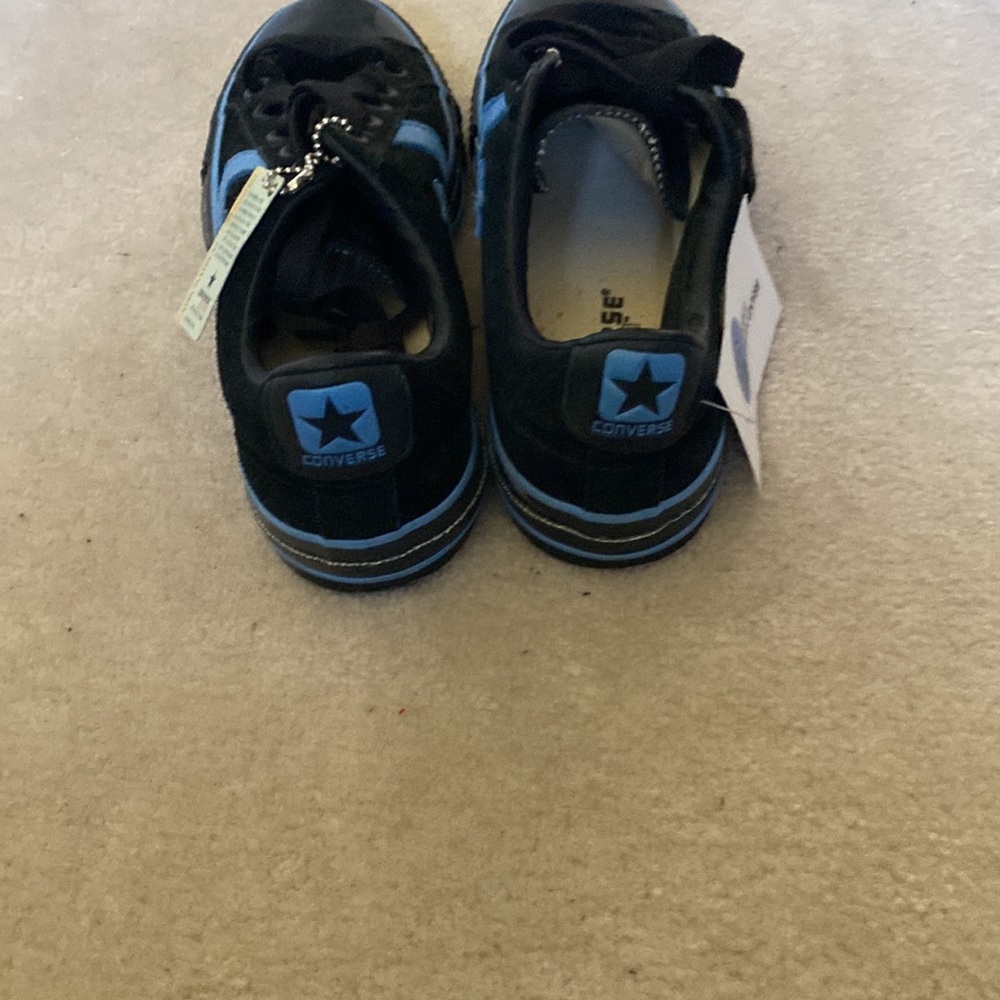 NWT Converse Suede Navy Blue Sneakers. Unisex. - Picture 3 of 4